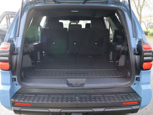 New 2025 Toyota 4Runner SR5 image 33