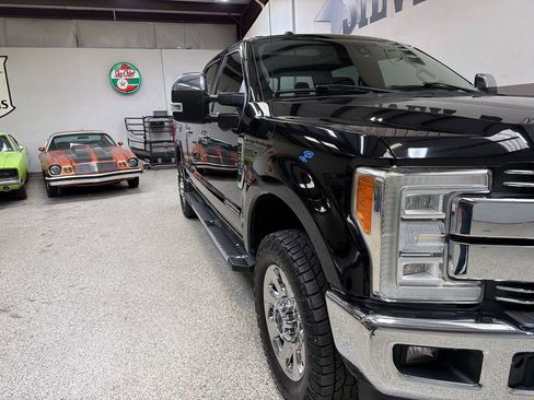 Used 2017 Ford F250 Lariat w/ Lariat Ultimate Package AWD/4WD image 39