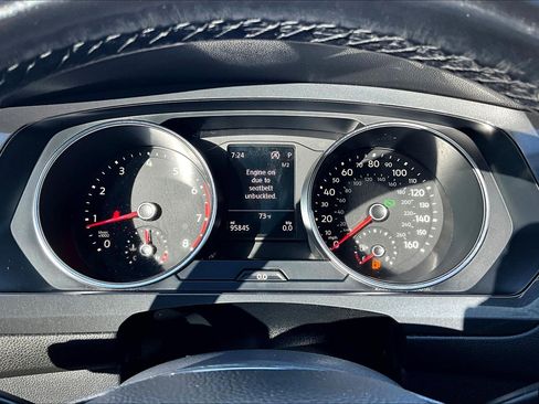 Used 2018 Volkswagen Tiguan SE image 20