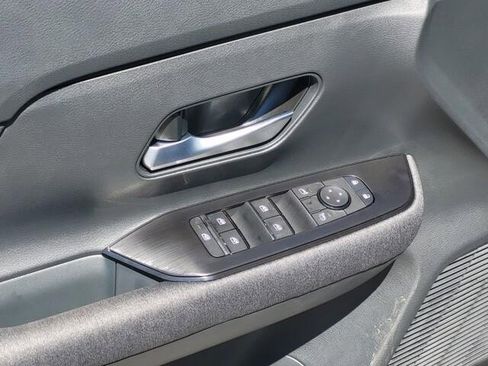 New 2025 Nissan Kicks SV w/ SV Premium Package image 10