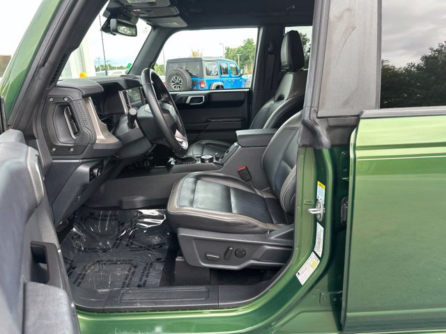 Used 2025 Ford Bronco Outer Banks AWD/4WD image 18
