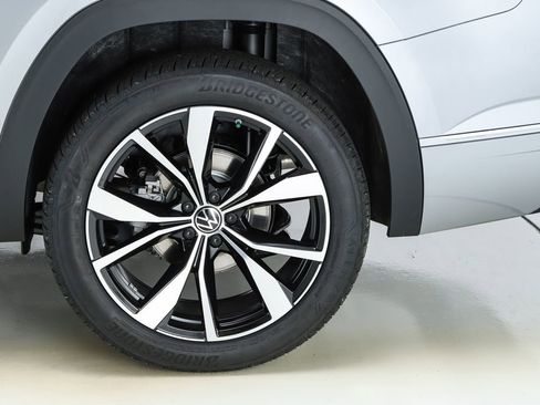 New 2026 Volkswagen Atlas SEL Premium R-Line image 45