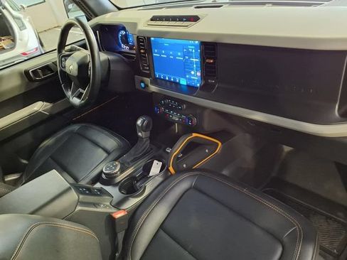 Used 2022 Ford Bronco Badlands w/ Sasquatch Package AWD/4WD image 26