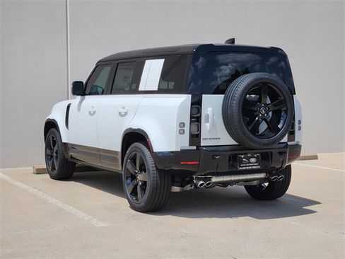 New 2025 Land Rover Defender 110 V8 image 3