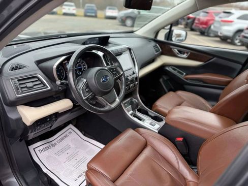 Used 2019 Subaru Ascent Touring AWD/4WD image 9