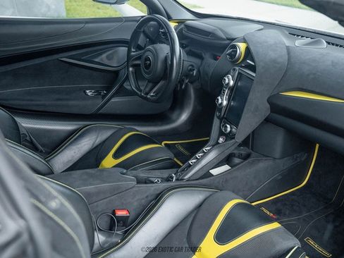 Used 2020 McLaren 720S Performance RWD image 24