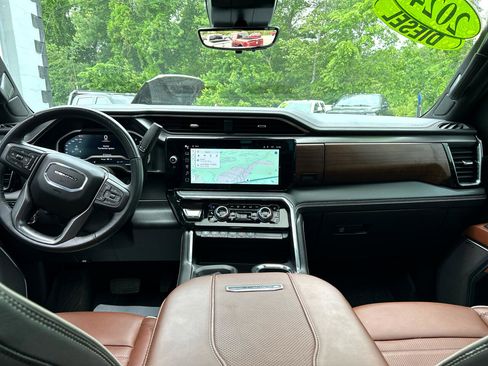 Used 2024 GMC Sierra 3500 Denali Ultimate image 12