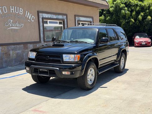 Used 2000 Toyota 4Runner SR5 RWD image 2