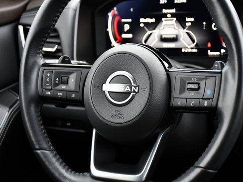 Used 2023 Nissan Rogue Platinum image 21