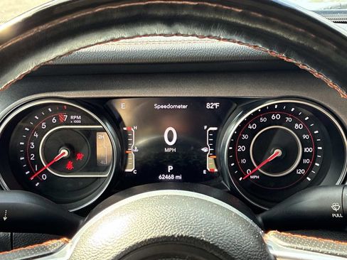 Used 2022 Jeep Gladiator Mojave w/ LED Lighting Group AWD/4WD image 36