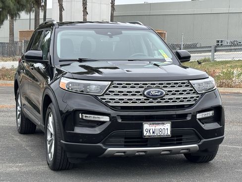 Used 2024 Ford Explorer Limited AWD/4WD image 8