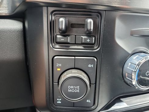 Used 2023 Ford F250 Lariat w/ Chrome Package AWD/4WD image 32