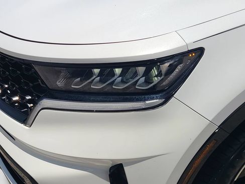 Used 2022 Kia Sorento EX w/ Panoramic Sunroof Package FWD image 25