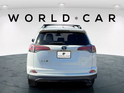 Used 2017 Toyota RAV4 LE image 6