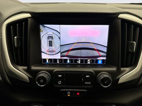 Used 2024 GMC Terrain SLT w/ Infotainment Package II AWD/4WD image 16