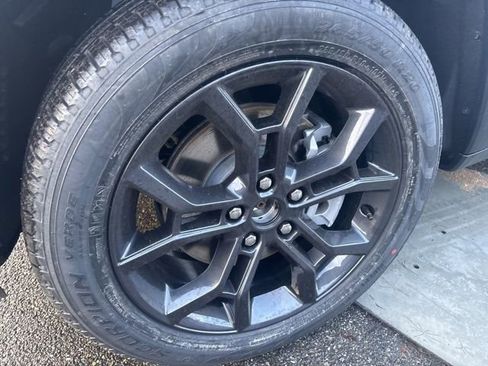 New 2025 Jeep Grand Cherokee L Limited image 4