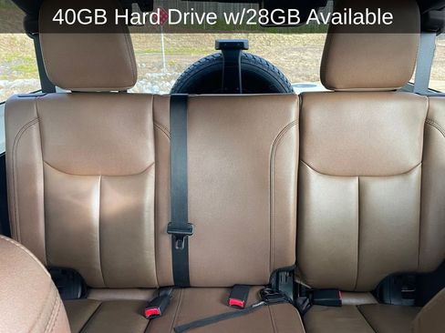 Used 2017 Jeep Wrangler Unlimited Sahara w/ Connectivity Group image 24