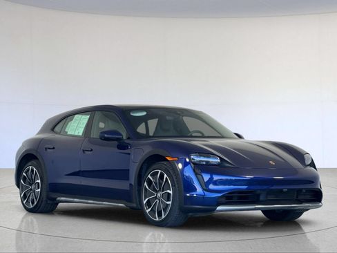 Certified 2024 Porsche Taycan 4 Cross Turismo AWD/4WD image 10