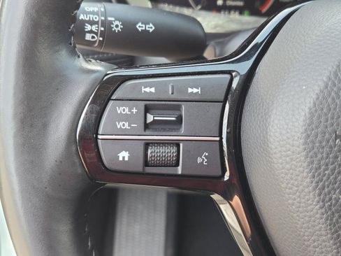Used 2024 Honda HR-V EX-L image 18