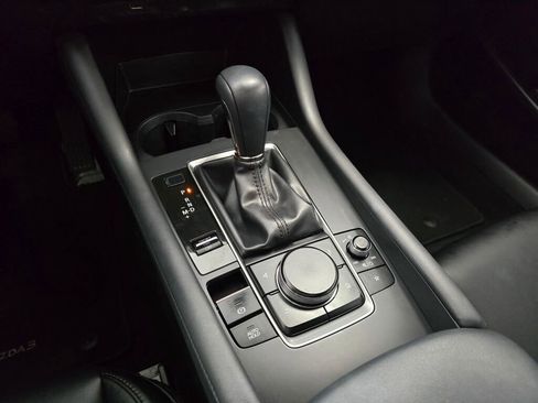 Used 2021 MAZDA MAZDA3 s image 33