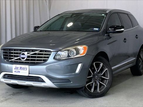 Used 2017 Volvo XC60 T6 Dynamic w/ Preferred Option Package AWD/4WD image 2