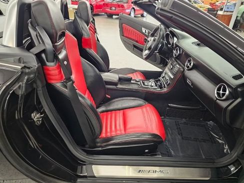 Used 2018 Mercedes-Benz SLC 43 AMG w/ Premium 2 Package image 28