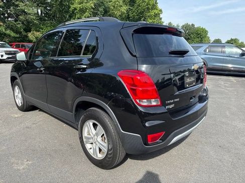 Used 2019 Chevrolet Trax LT w/ LT Convenience Package AWD/4WD image 3