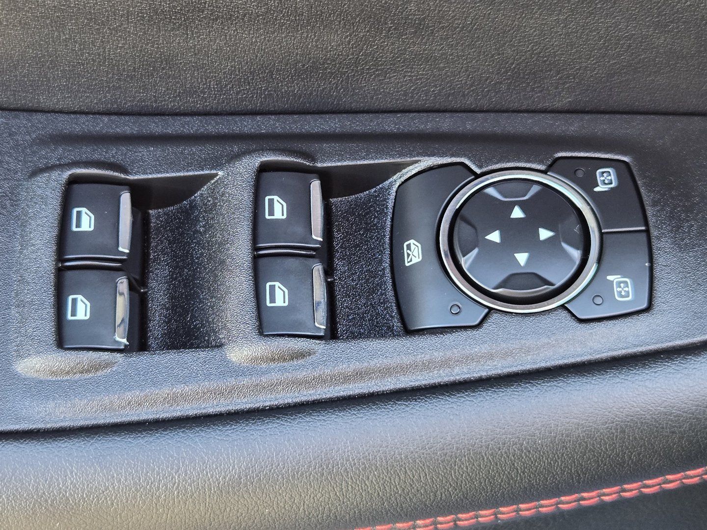 Used 2023 Ford Edge ST-Line AWD/4WD image 17
