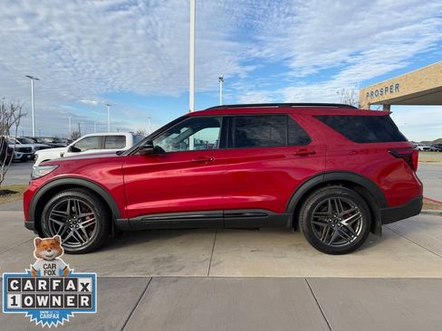 Used 2025 Ford Explorer ST image 11