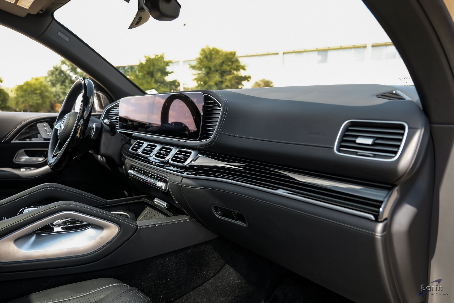 Used 2024 Mercedes-Benz Maybach GLS 600 4MATIC image 50