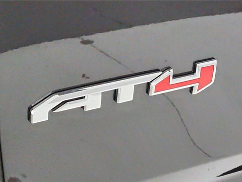 New 2026 GMC Yukon AT4 Ultimate AWD/4WD image 9