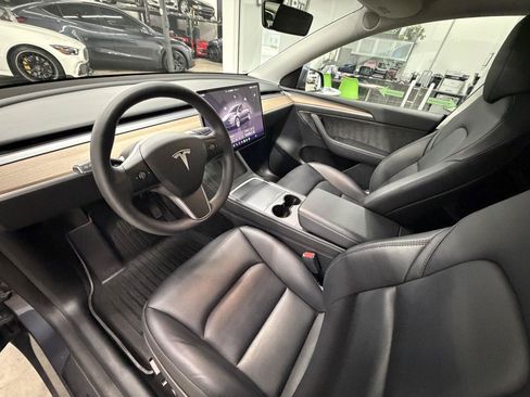 Used 2023 Tesla Model Y Long Range AWD/4WD image 10