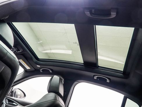 Used 2023 Alfa Romeo Stelvio Veloce image 48