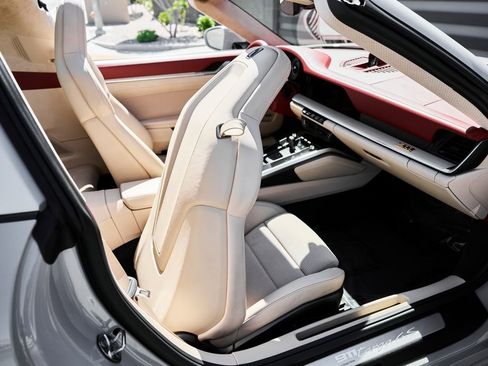 Used 2021 Porsche 911 Targa 4S image 46