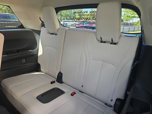 Certified 2026 INFINITI QX60 Luxe w/ Cargo Package FWD image 10