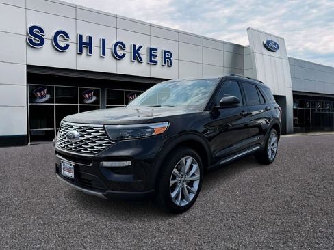 Used 2023 Ford Explorer Platinum w/ Technology Package AWD/4WD image 4