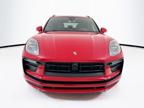 Certified 2025 Porsche Macan image 6