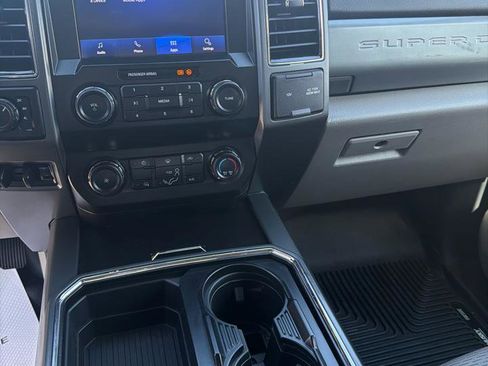Used 2021 Ford F250 XLT w/ XLT Value Package AWD/4WD image 8