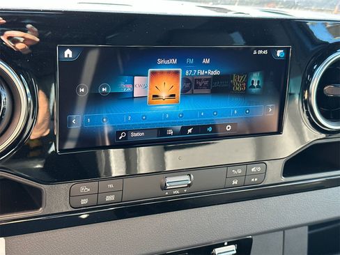 Used 2024 Mercedes-Benz Sprinter 2500 image 20