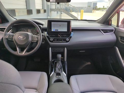 Used 2023 Toyota Corolla Cross SE AWD/4WD image 18