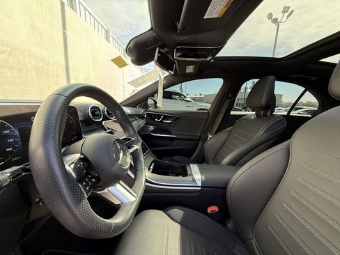 Used 2024 Mercedes-Benz C 300 Sedan image 5