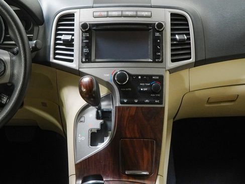 Used 2013 Toyota Venza LE FWD image 24