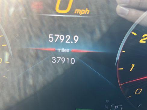 Used 2020 Mercedes-Benz GLE 450 4MATIC image 6