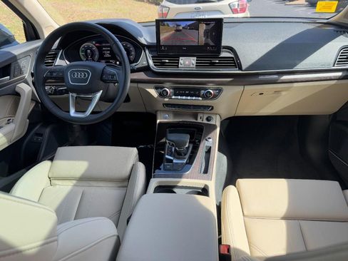 Used 2025 Audi Q5 e Premium Plus w/ Premium Plus Package AWD/4WD image 12