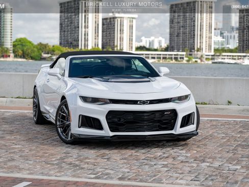 Used 2022 Chevrolet Camaro ZL1 RWD image 5