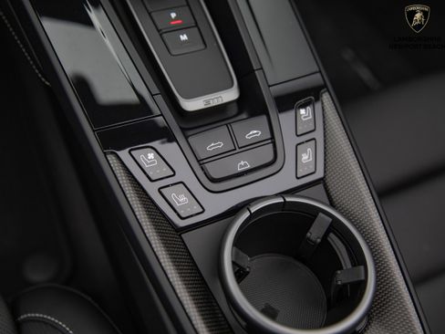 Used 2025 Porsche 911 GTS image 34