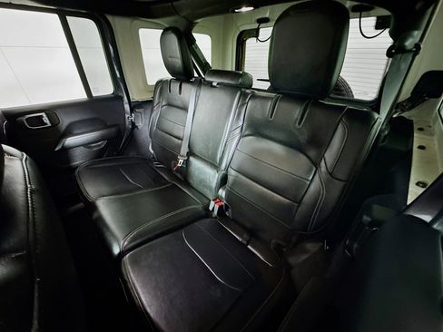 Used 2022 Jeep Wrangler Unlimited Sahara w/ Cold Weather Group image 22