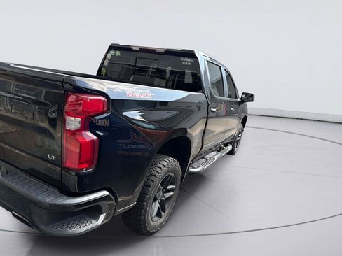 Used 2019 Chevrolet Silverado 1500 LT Trail Boss AWD/4WD image 3