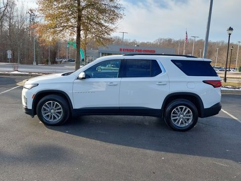 Used 2022 Chevrolet Traverse LT image 10
