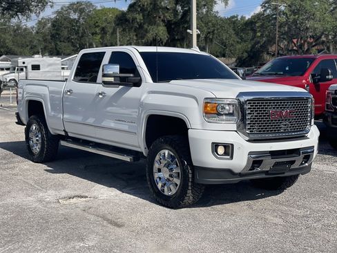 Used 2016 GMC Sierra 2500 Denali w/ Duramax Plus Package AWD/4WD image 20
